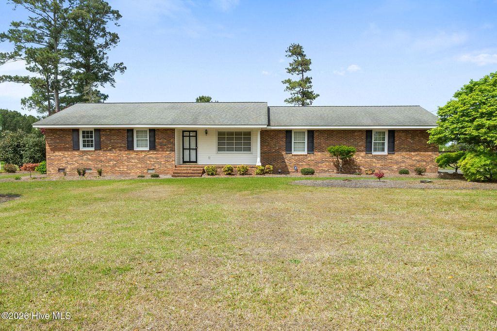 Photo of 6542 S Nc 41 Highway, Wallace, NC 28466 (MLS # 100565576)