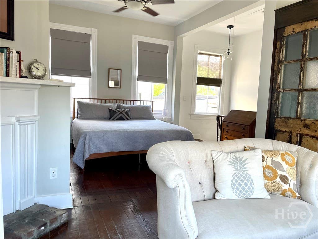 Photo of 508 E York Street, Savannah, GA 31401 (MLS # SA359437)