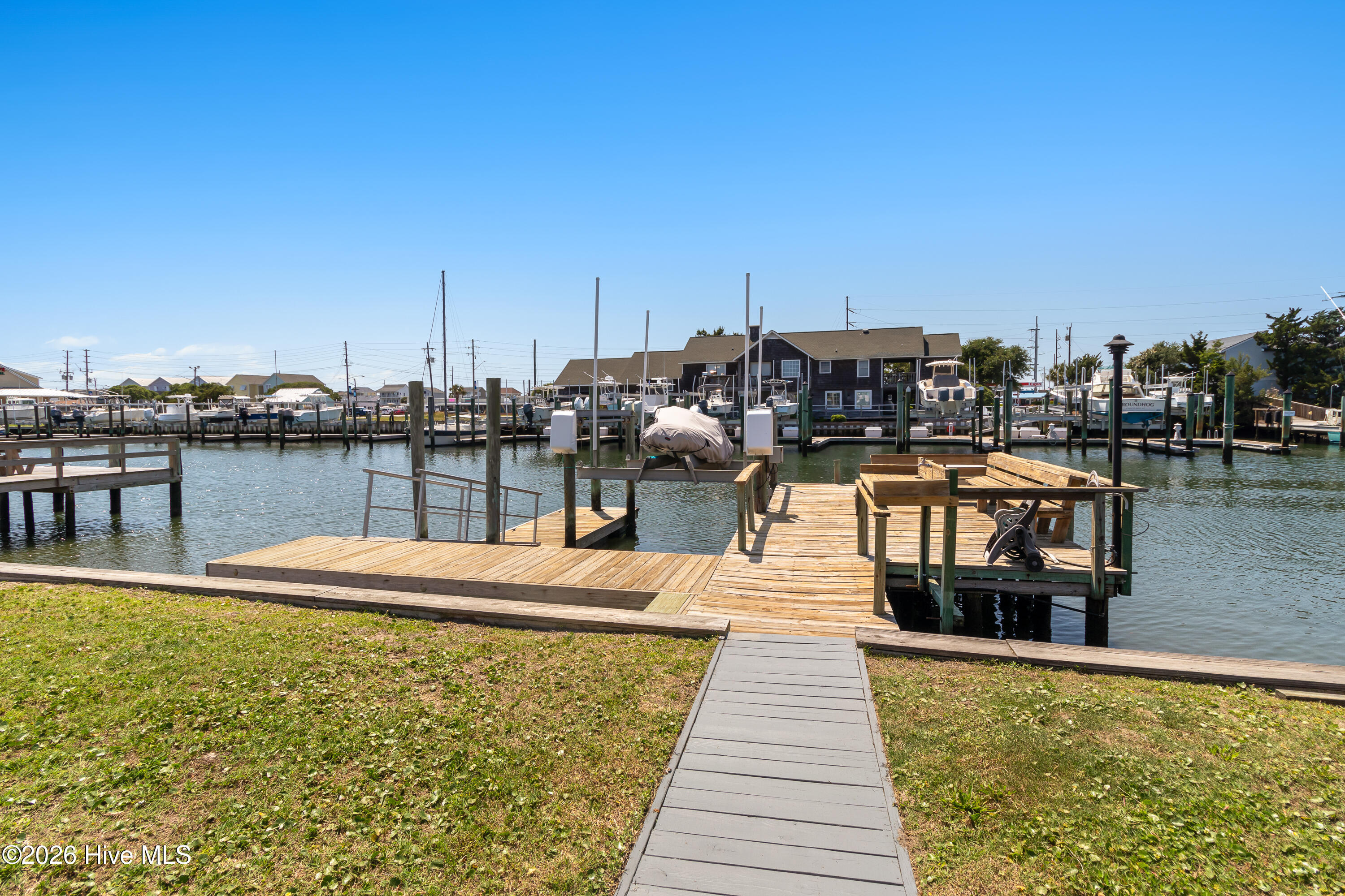 213 W Bogue Sound Drive