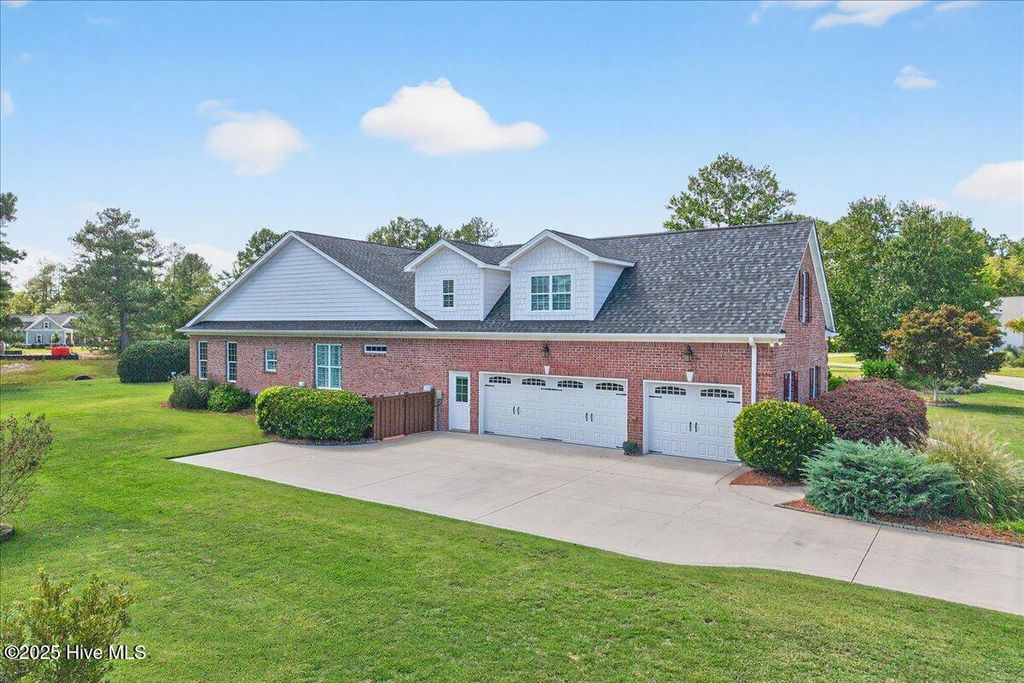 Photo of 584 Stanwood Drive SE, Bolivia, NC 28422 (MLS # 100534521)