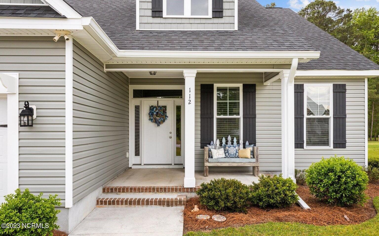 112 Meadowbrook Court