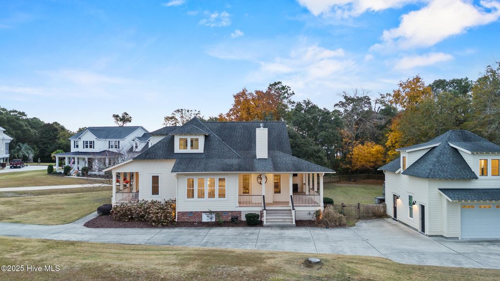 Photo of 214 Salt Marsh Lane, Hampstead, NC 28443 (MLS # 100570509)