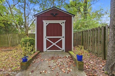 Tiny photo for 5 Laran Road, Jacksonville, NC 28540 (MLS # 100610101)