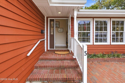 Tiny photo for 5 Laran Road, Jacksonville, NC 28540 (MLS # 100610101)