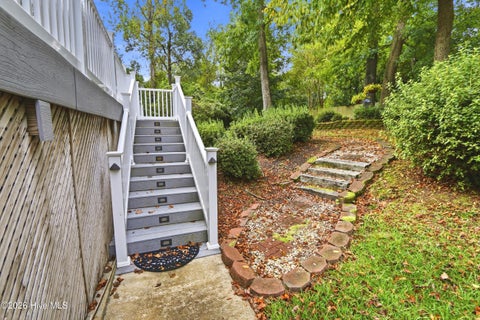 Tiny photo for 5 Laran Road, Jacksonville, NC 28540 (MLS # 100610101)