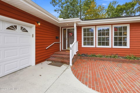 Tiny photo for 5 Laran Road, Jacksonville, NC 28540 (MLS # 100610101)