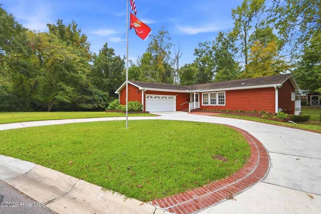 Photo of 5 Laran Road, Jacksonville, NC 28540 (MLS # 100610101)