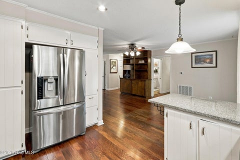 Tiny photo for 5 Laran Road, Jacksonville, NC 28540 (MLS # 100610101)