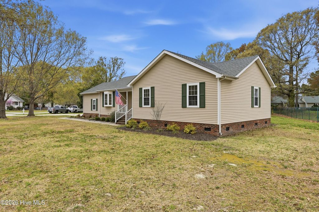 Photo of 1524 Brumsey Drive, Elizabeth City, NC 27909 (MLS # 100565299)