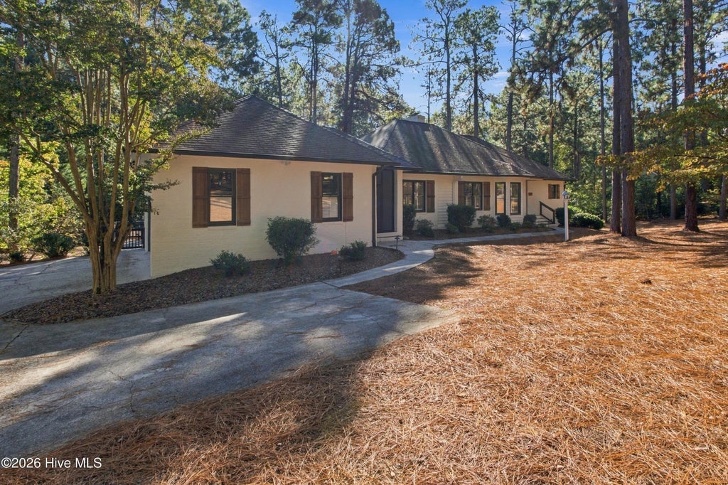 Photo of 435 Tall Timbers Drive, Pinehurst, NC 28374 (MLS # 100612213)