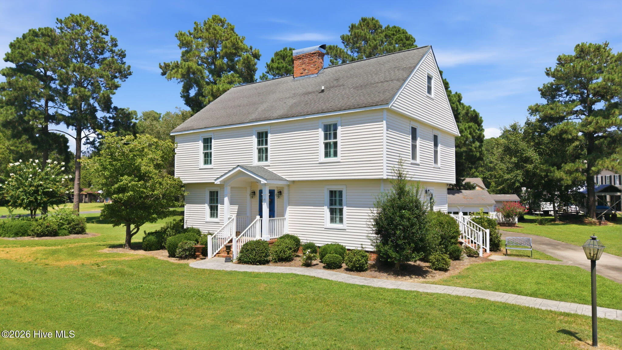 25 E River Acres Road