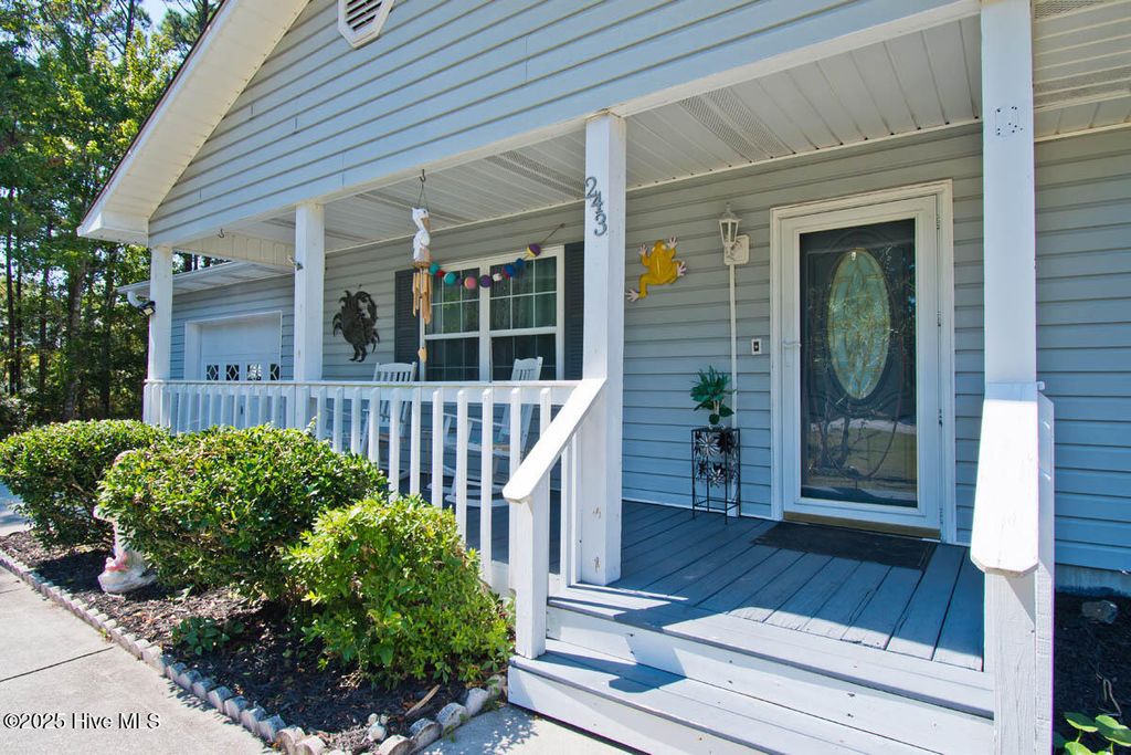 Photo of 243 Barrington Ridge, Bogue, NC 28570 (MLS # 100532225)