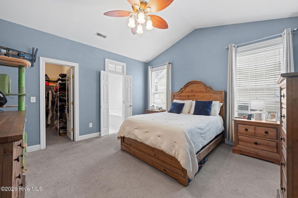 Photo of 126 Meadow View Drive, New Bern, NC 28562 (MLS # 100562318)