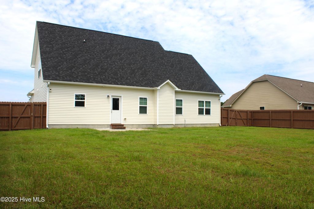 Photo of 123 Sonia Drive, Hubert, NC 28539 (MLS # 100527843)