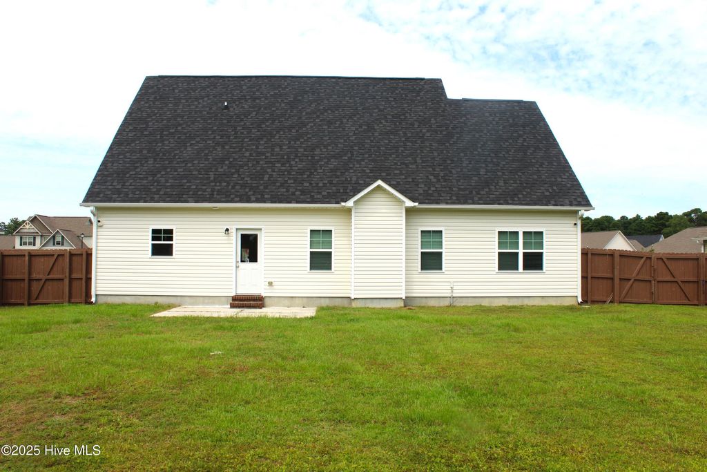 Photo of 123 Sonia Drive, Hubert, NC 28539 (MLS # 100527843)