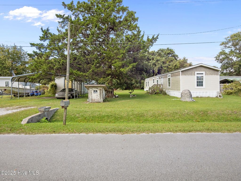 Photo of 143 Zacchaeus Avenue, Newport, NC 28570 (MLS # 100546773)