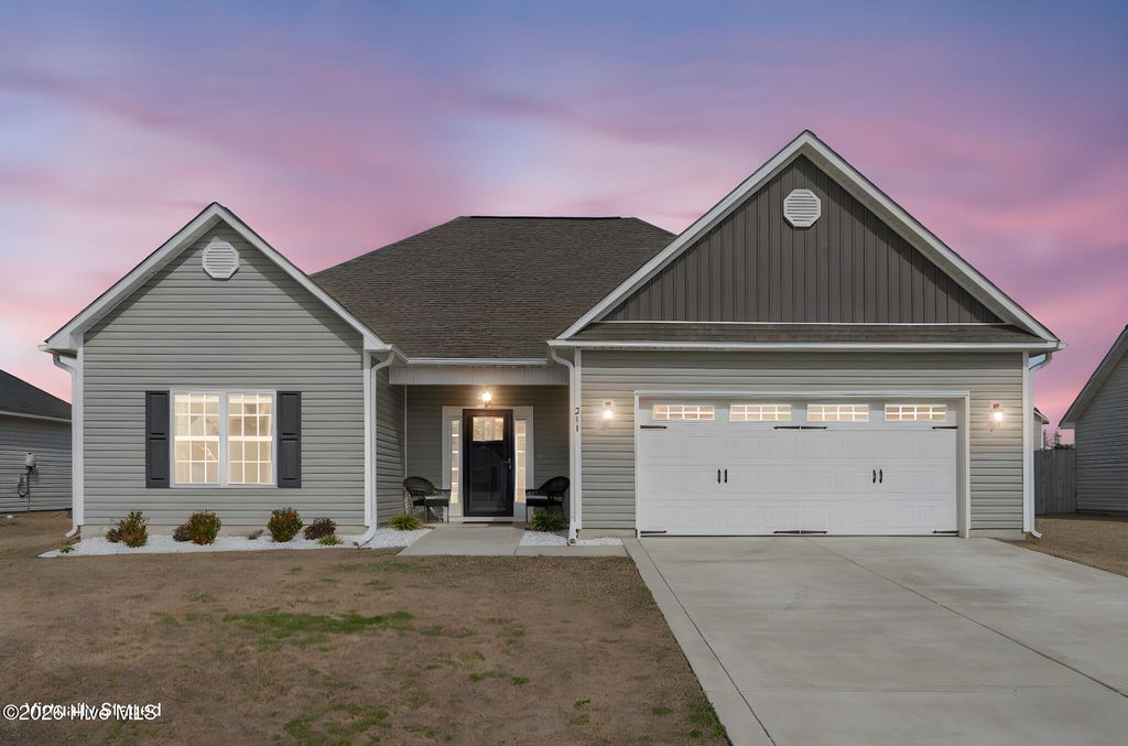 Photo of 211 Moonstone Court, Jacksonville, NC 28546 (MLS # 100559692)