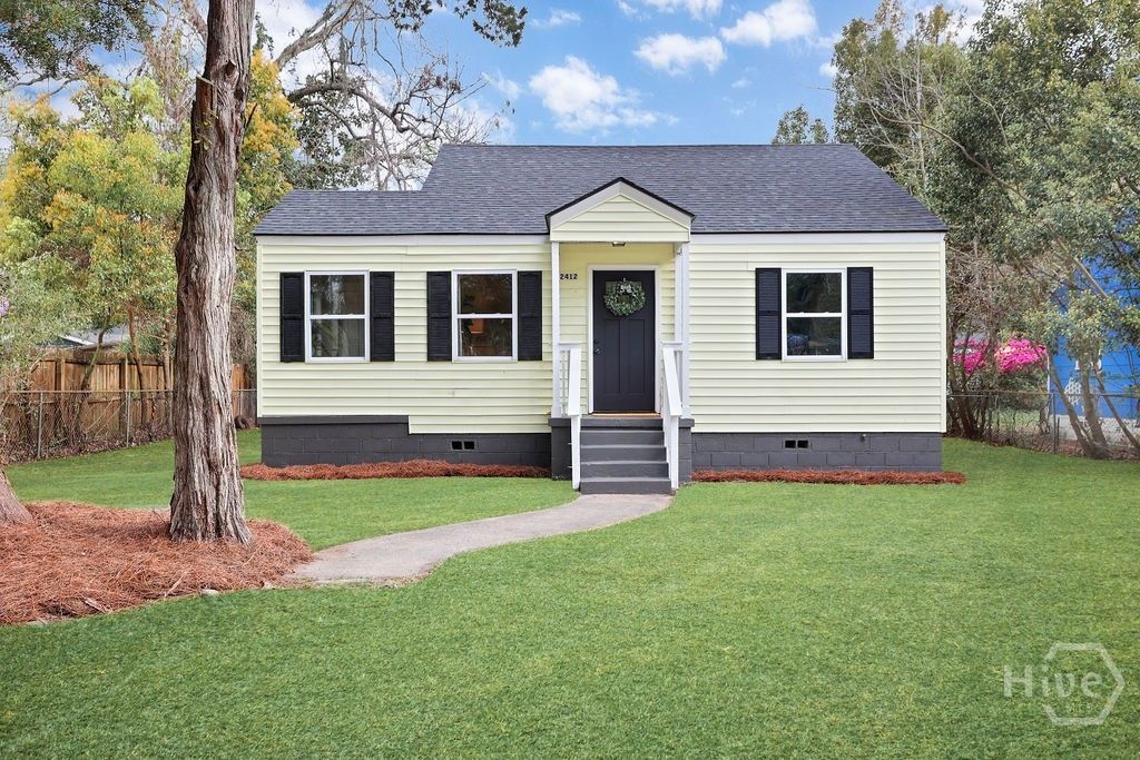 Photo of 2412 New York Avenue, Savannah, GA 31404 (MLS # SA351481)