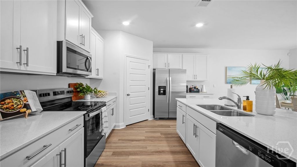 Photo of 1062 Lakes Boulevard, Brunswick, GA 31525 (MLS # SA354443)