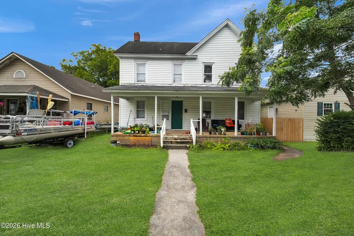 Photo 1 of 26 — 1113 Wood Street, Elizabeth City, NC 27909