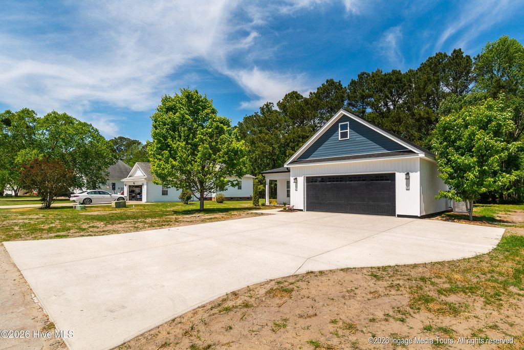 Photo of 203 Adams Lane, Washington, NC 27889 (MLS # 100569492)