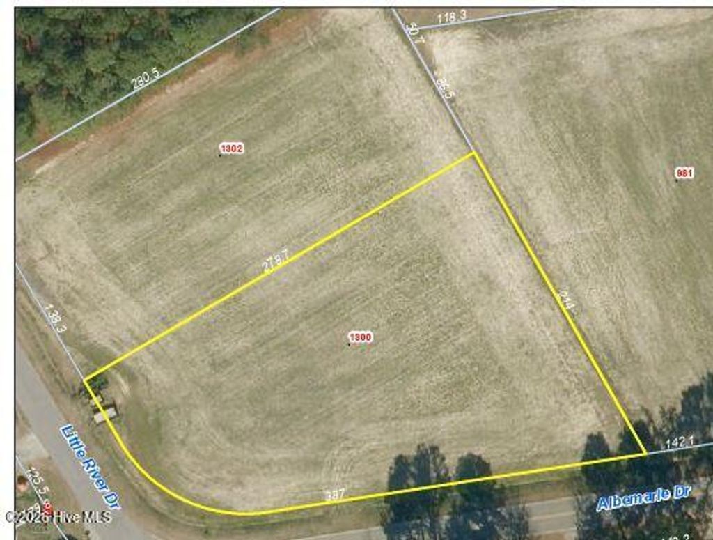 Photo of 1300 Albemarle Drive, Elizabeth City, NC 27909 (MLS # 100555711)