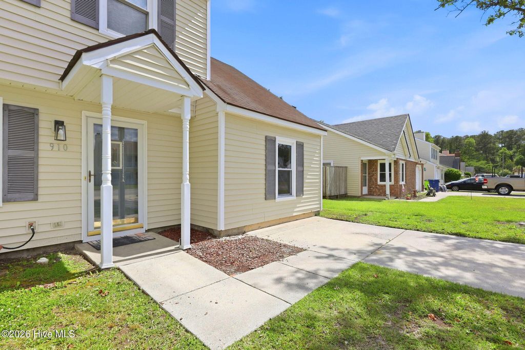 Photo of 910 Coyote Trail, Havelock, NC 28532 (MLS # 100574350)