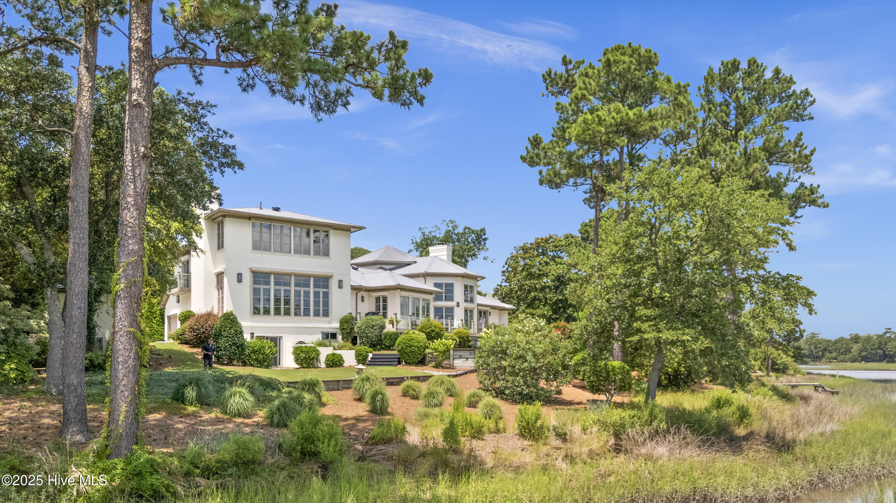 2233 Masons Point Place