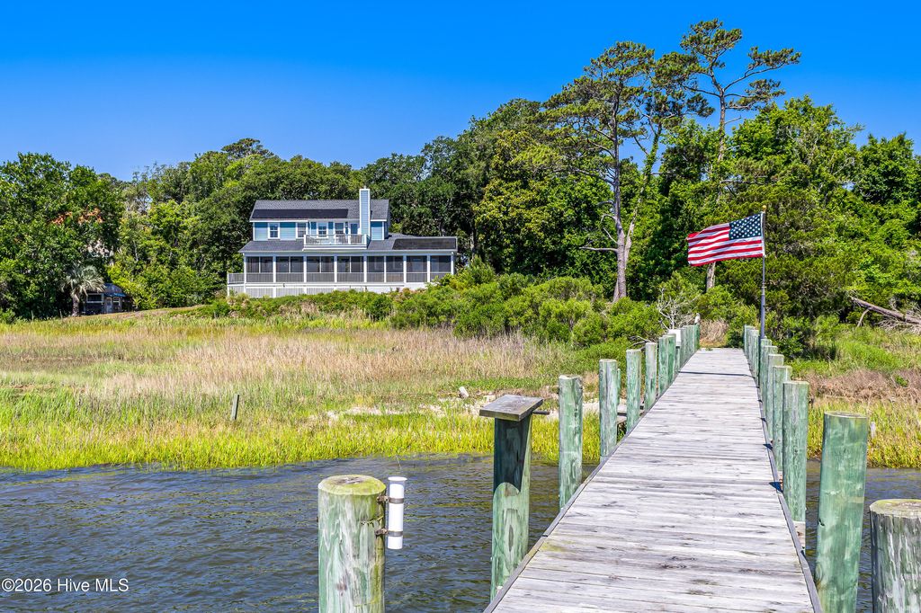 Photo of 1523 Shepard Road SE, Southport, NC 28461 (MLS # 100580743)