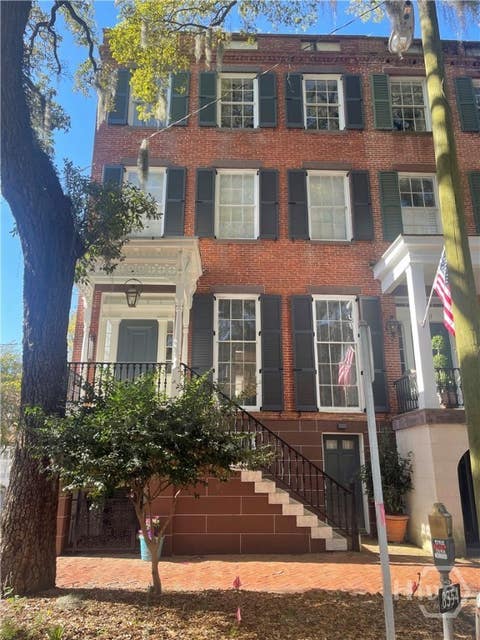 Homes For Rent - 31 E Jones Street #3RD LEVEL<br/> Savannah, GA 31401