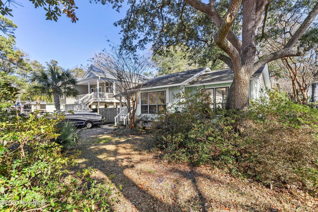 Photo of 322 NE 48th Street, Oak Island, NC 28465 (MLS # 100550248)