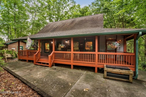 Photo of 398 Mountain Tops Circle, Blue Ridge, GA 30513 (MLS # 100586134)