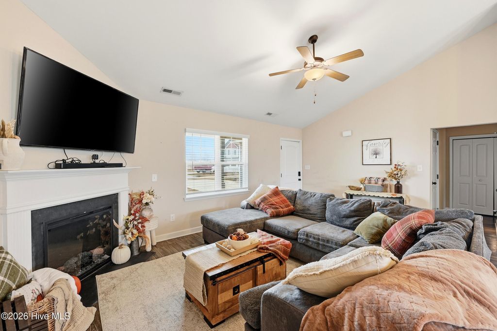 Photo of 216 Trophy Ridge Drive, Richlands, NC 28574 (MLS # 100553375)