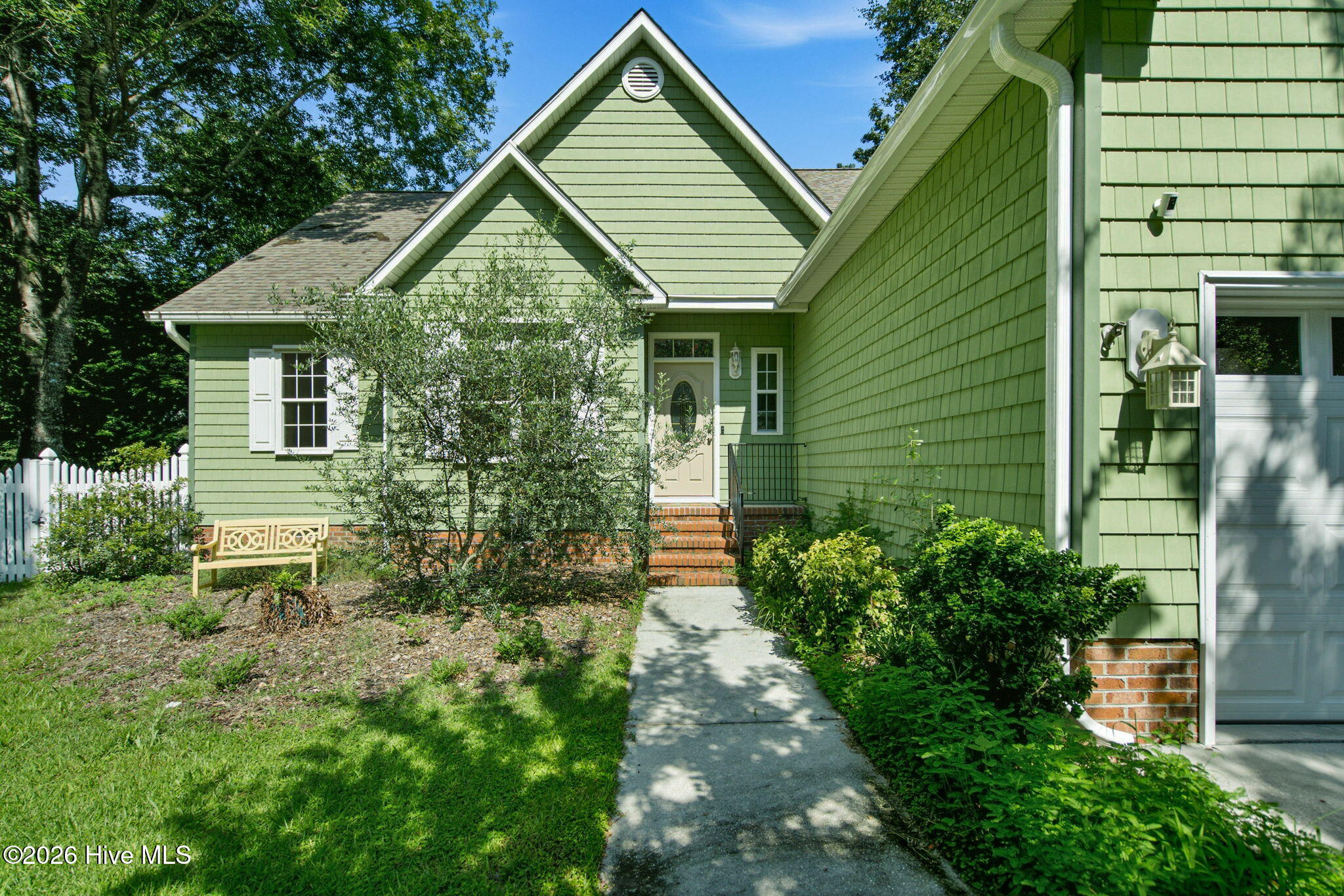 103 Leslie Lane