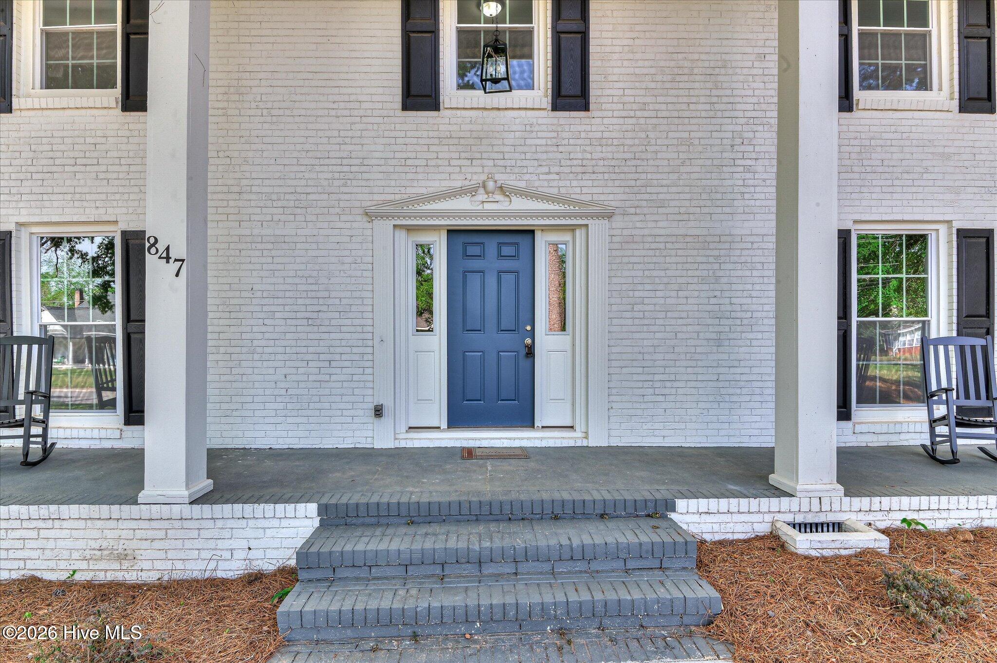 847 Hillcrest Street