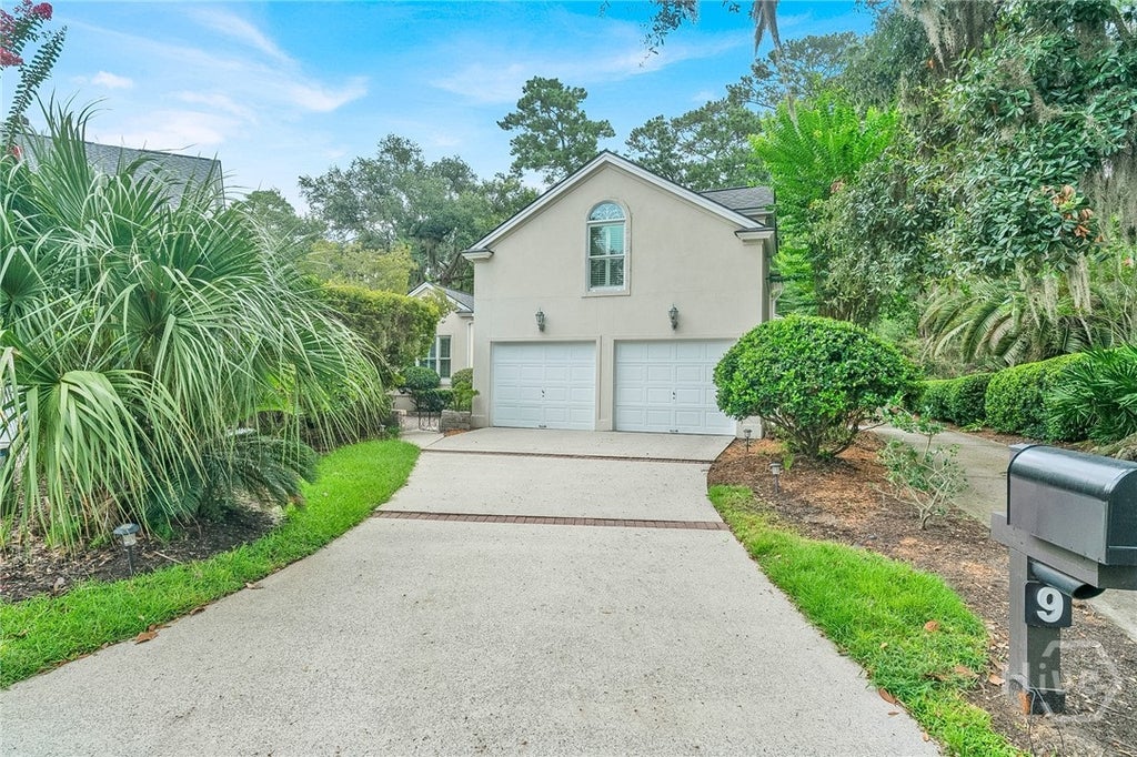 Photo of 9 Broomsedge Lane, Savannah, GA 31411 (MLS # SA362191)
