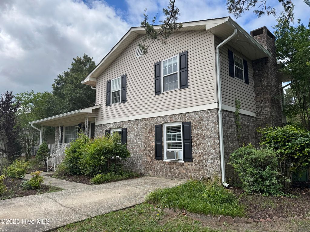 Photo of 210 Spartan Road, Wilmington, NC 28405 (MLS # 100511512)