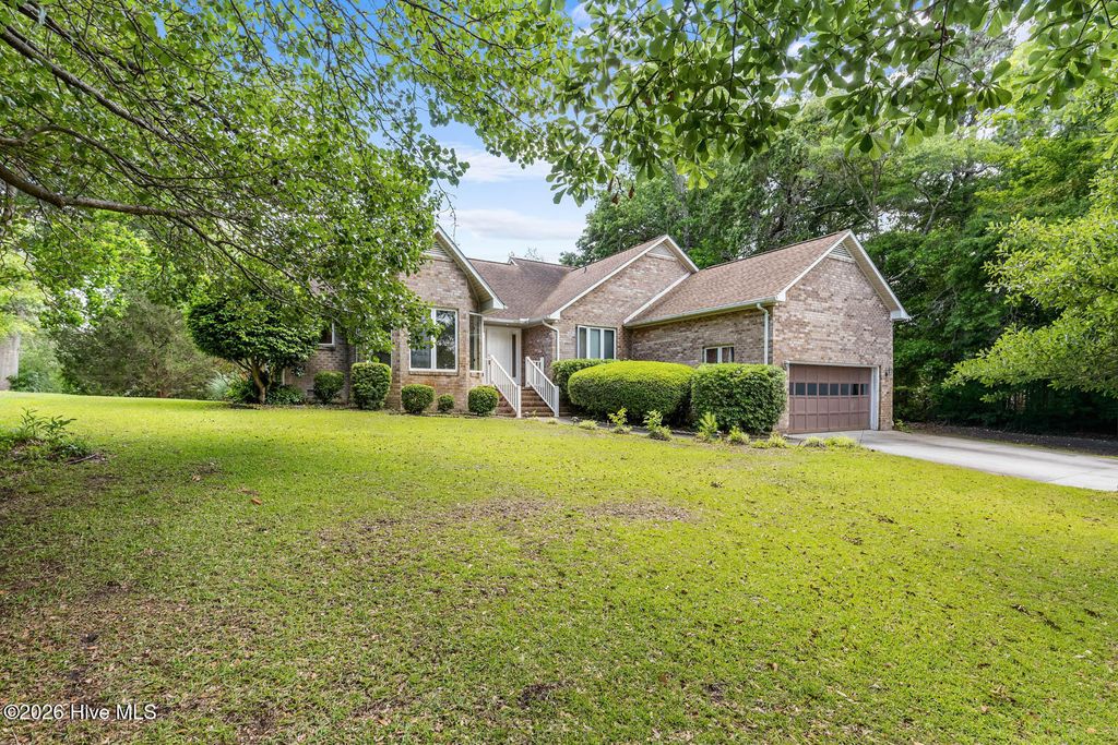 Photo of 518 Chadwick Shores Drive, Sneads Ferry, NC 28460 (MLS # 100572606)