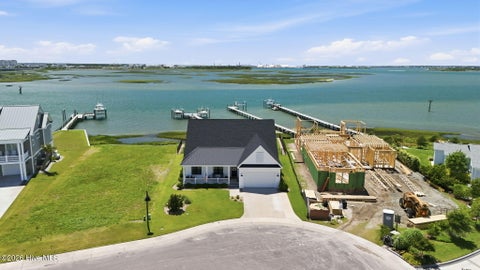 Photo of 135 Gallants Point Road, Beaufort, NC 28516 (MLS # 100577140)