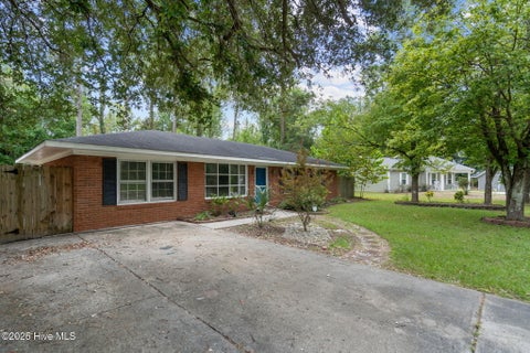 Tiny photo for 233 Buff Circle, Wilmington, NC 28411 (MLS # 100587548)