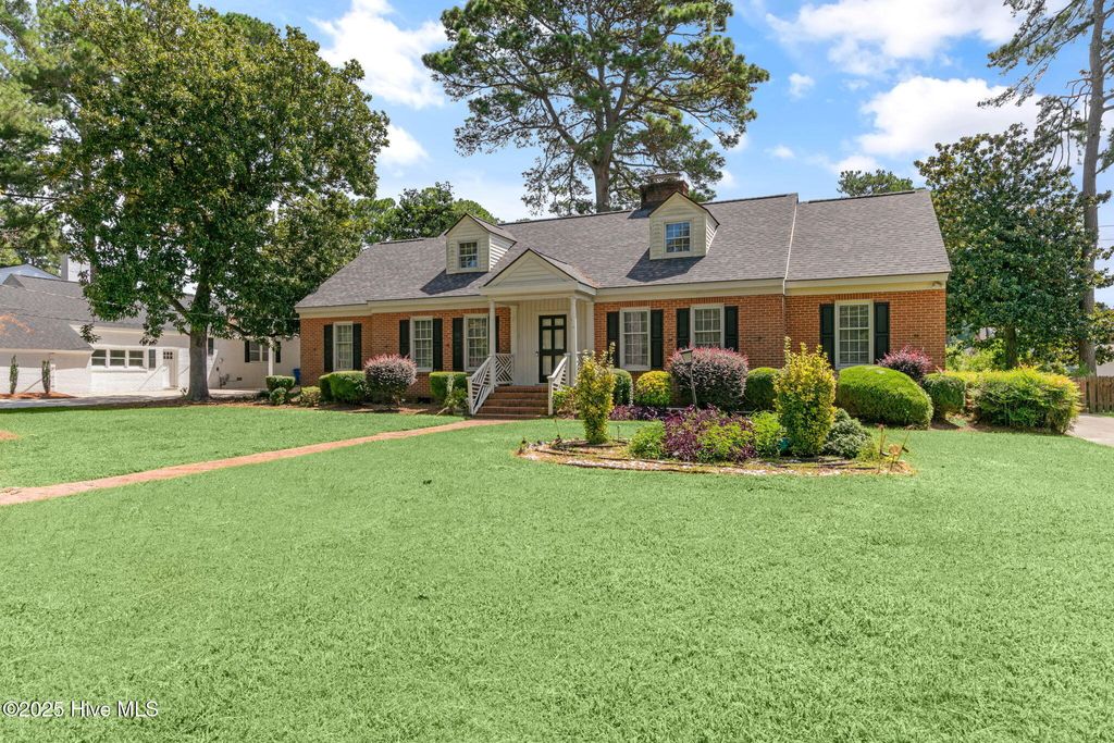 Photo of 911 Parkside Drive NW, Wilson, NC 27896 (MLS # 100528407)