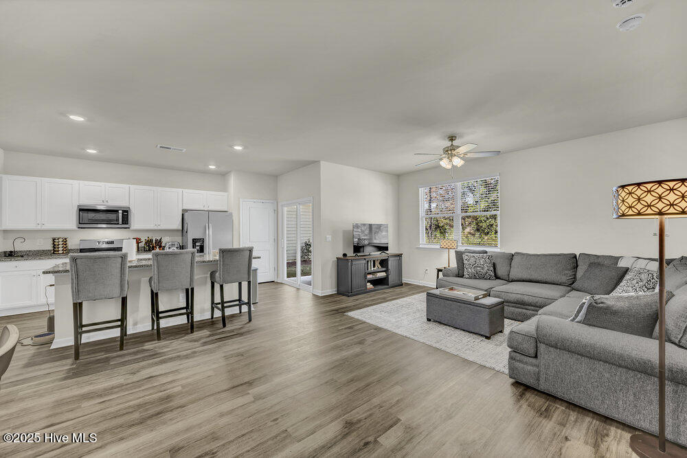 1229 Clendon Circle