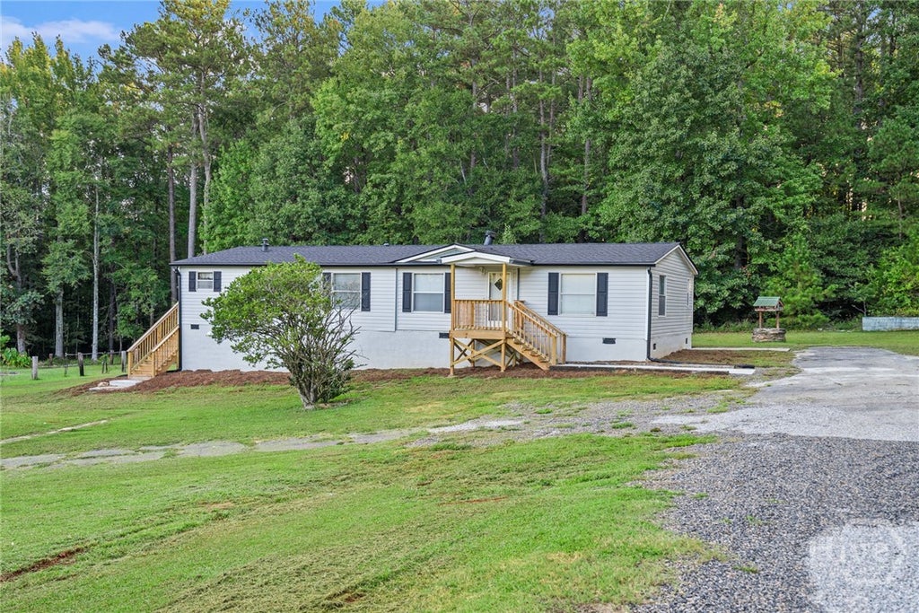Photo of 1089 Cannon Farm Road, Oxford, GA 30054 (MLS # CL365609)