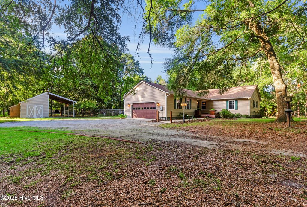 Photo of 1913 Jimmys Road, New Bern, NC 28560 (MLS # 100505073)