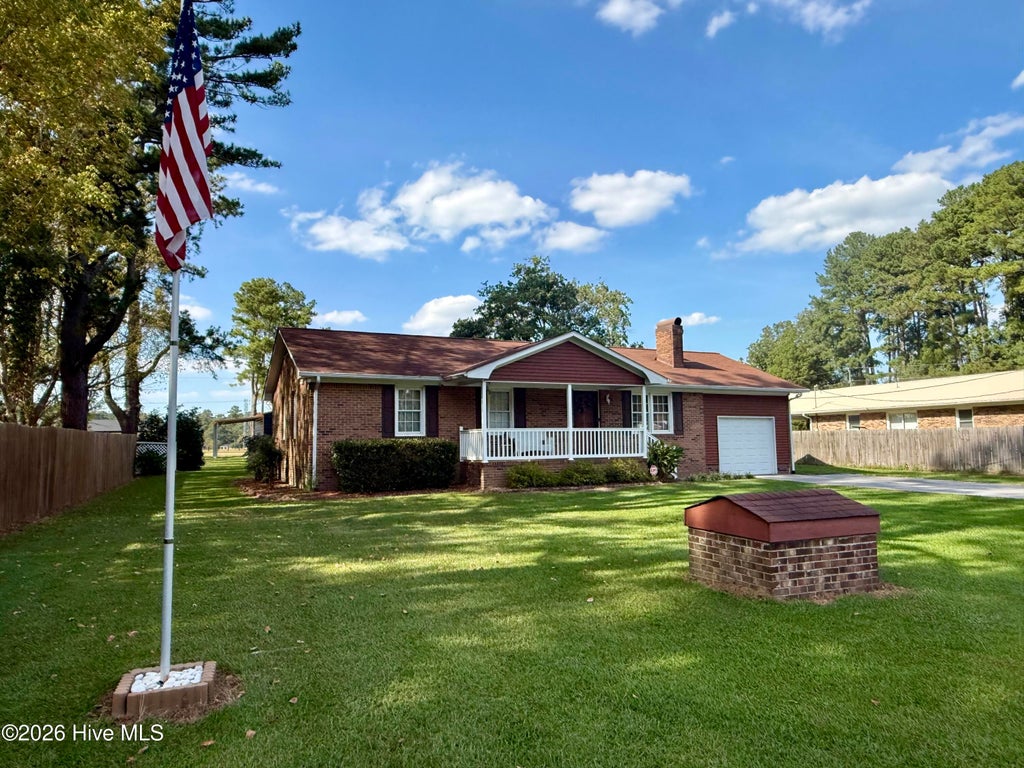 Photo of 1122 Pineview Road, Williamston, NC 27892 (MLS # 100608378)