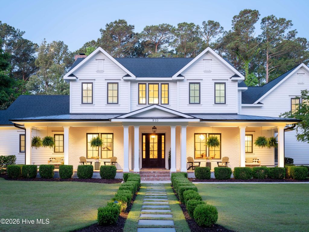 Photo of 910 Johns Orchard Lane, Wilmington, NC 28411 (MLS # 100573484)