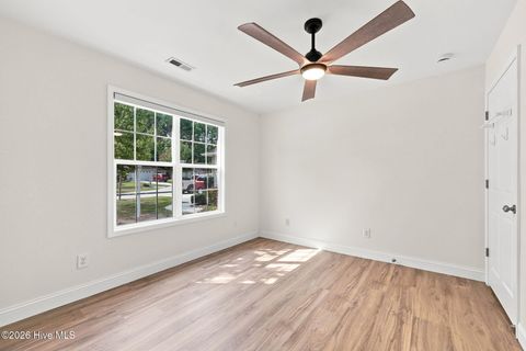Tiny photo for 902 Meadowbrook S #Unit 902, Swansboro, NC 28584 (MLS # 100590882)