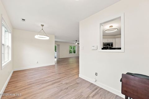 Tiny photo for 902 Meadowbrook S #Unit 902, Swansboro, NC 28584 (MLS # 100590882)
