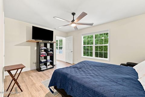 Tiny photo for 902 Meadowbrook S #Unit 902, Swansboro, NC 28584 (MLS # 100590882)