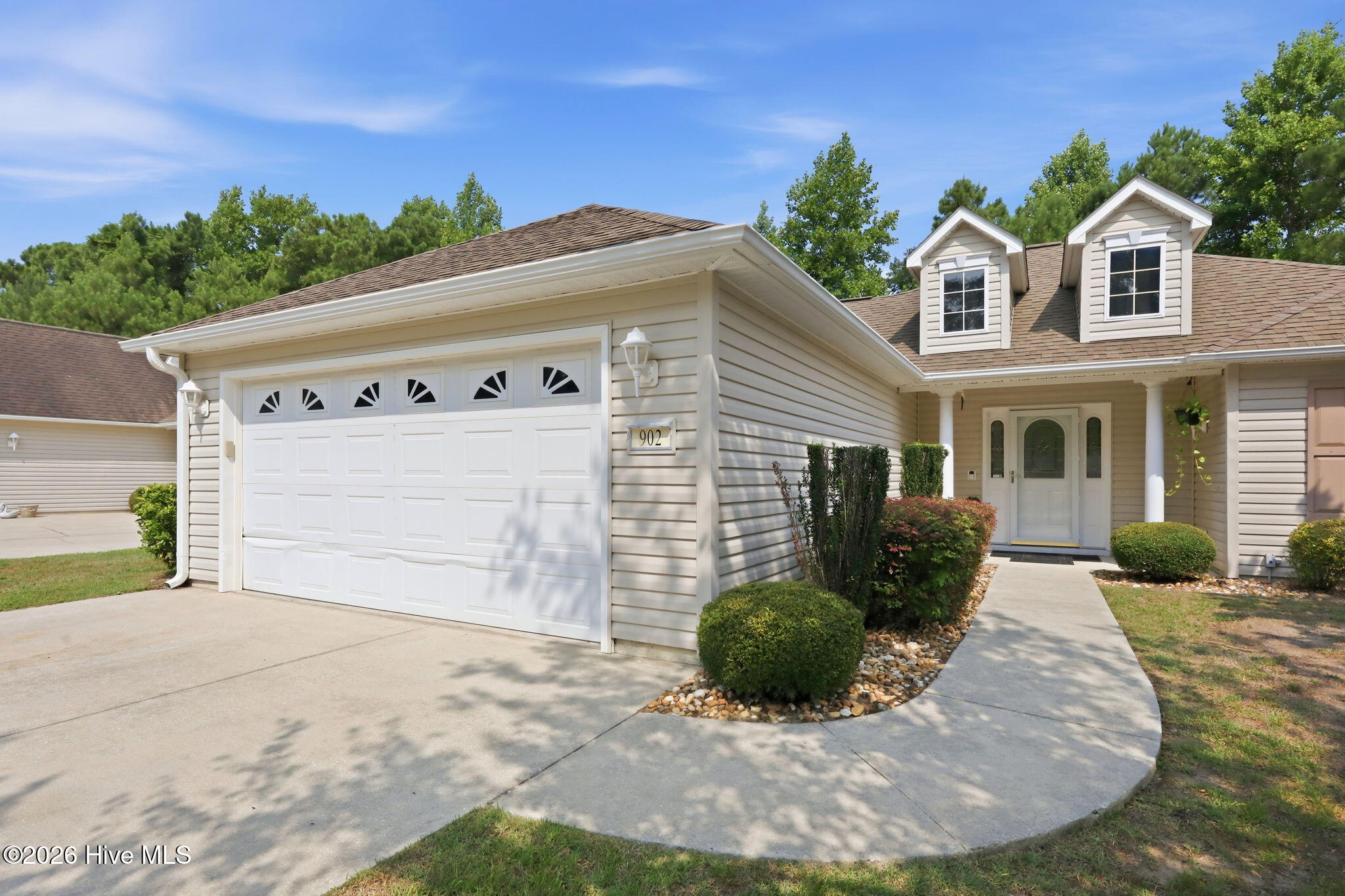 902 Meadowbrook S Unit 902